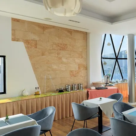 Brilant 4* Sarandë